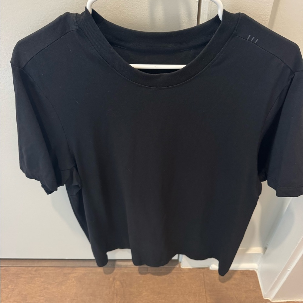 lululemon athletica Black Short Sleeve Tee